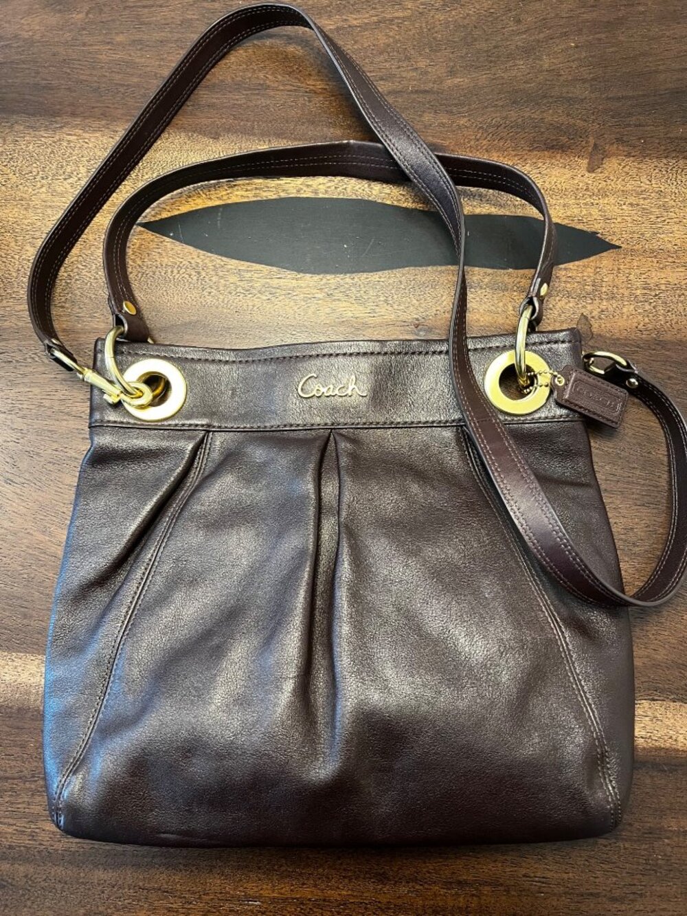 Coach Brown Leather Pleated Shoulder Bag With Gold Hardware & Removable Strap - Picture 13 of 13